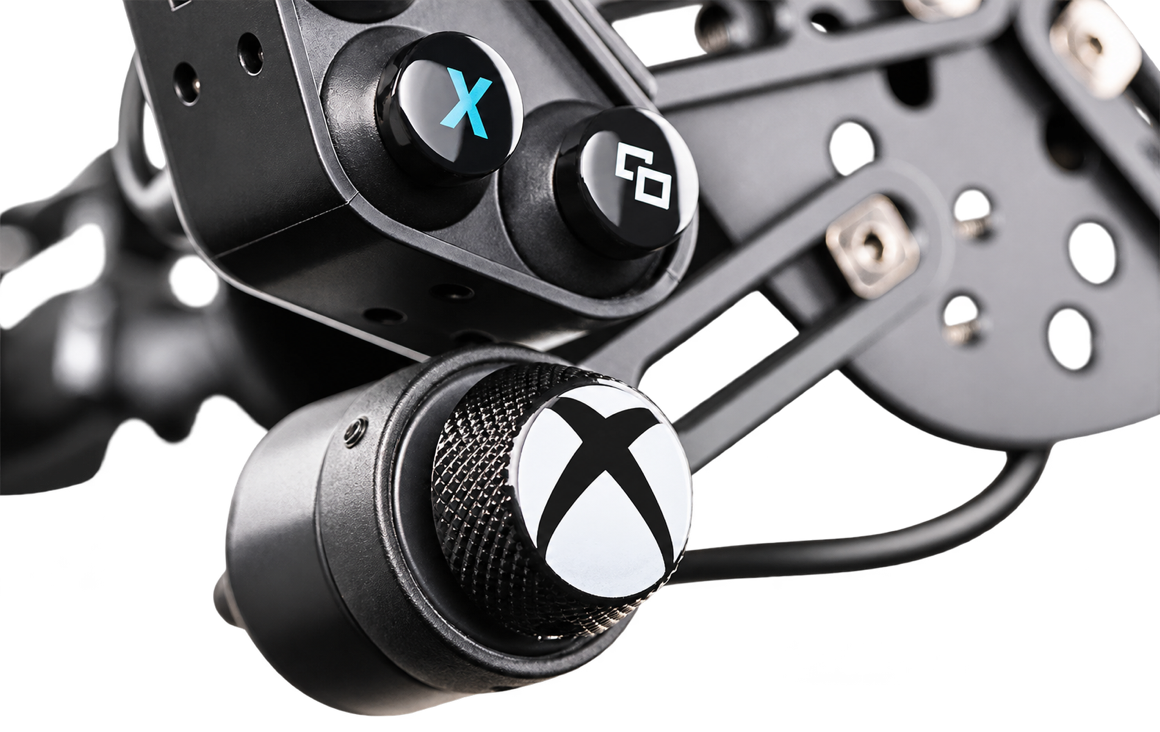 FunkySwitch z logo Xbox przy module przycisk&oacute;w ClubSport Universal Hub V2
